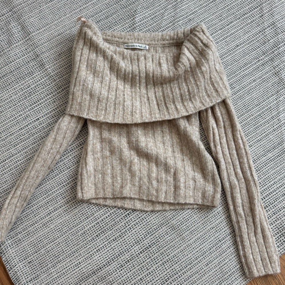Abercrombie & Fitch Tan Off-the-Shoulder Sweater with Ribbed Knit